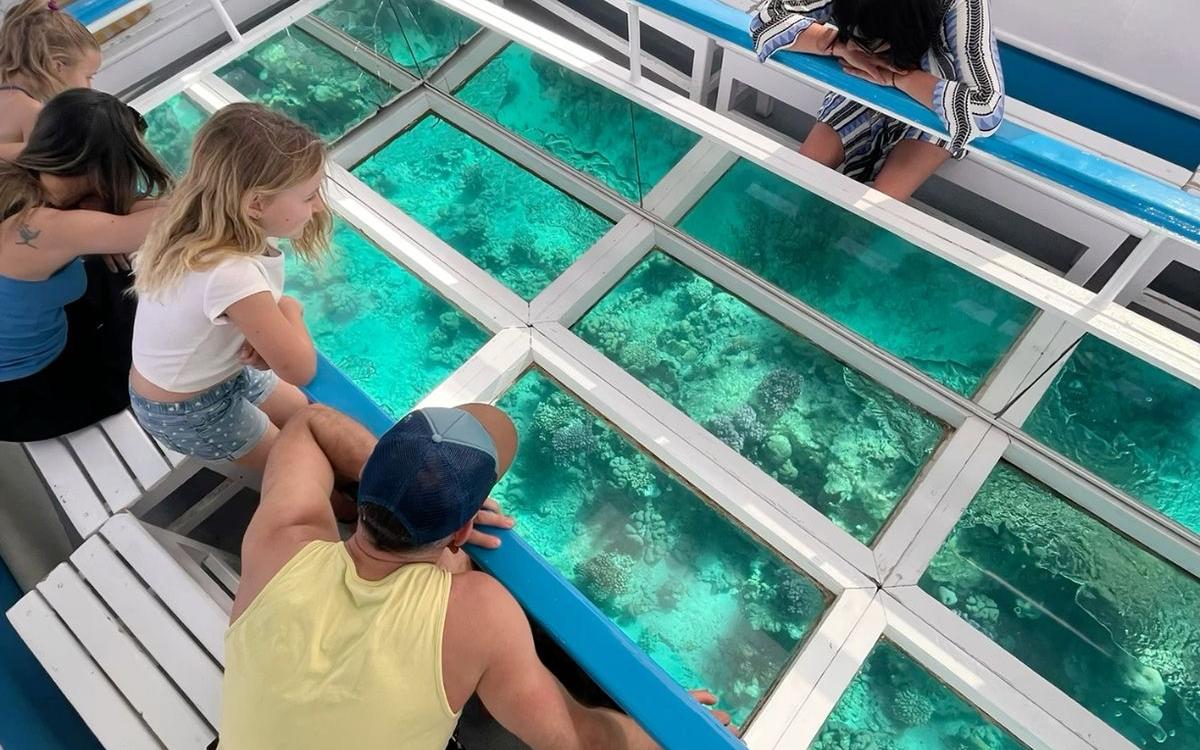 Glass bottom Boat
