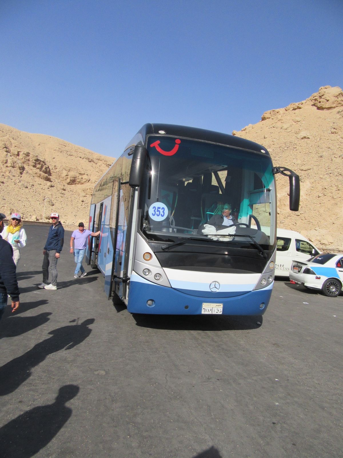 1Cairo by bus Grand museum