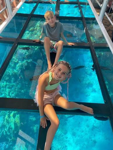 4Glass bottom Boat