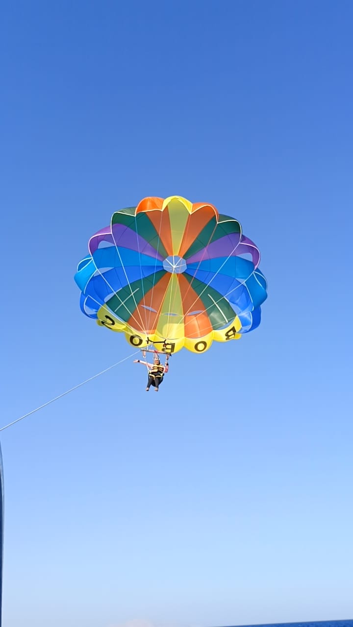 1Parasailing