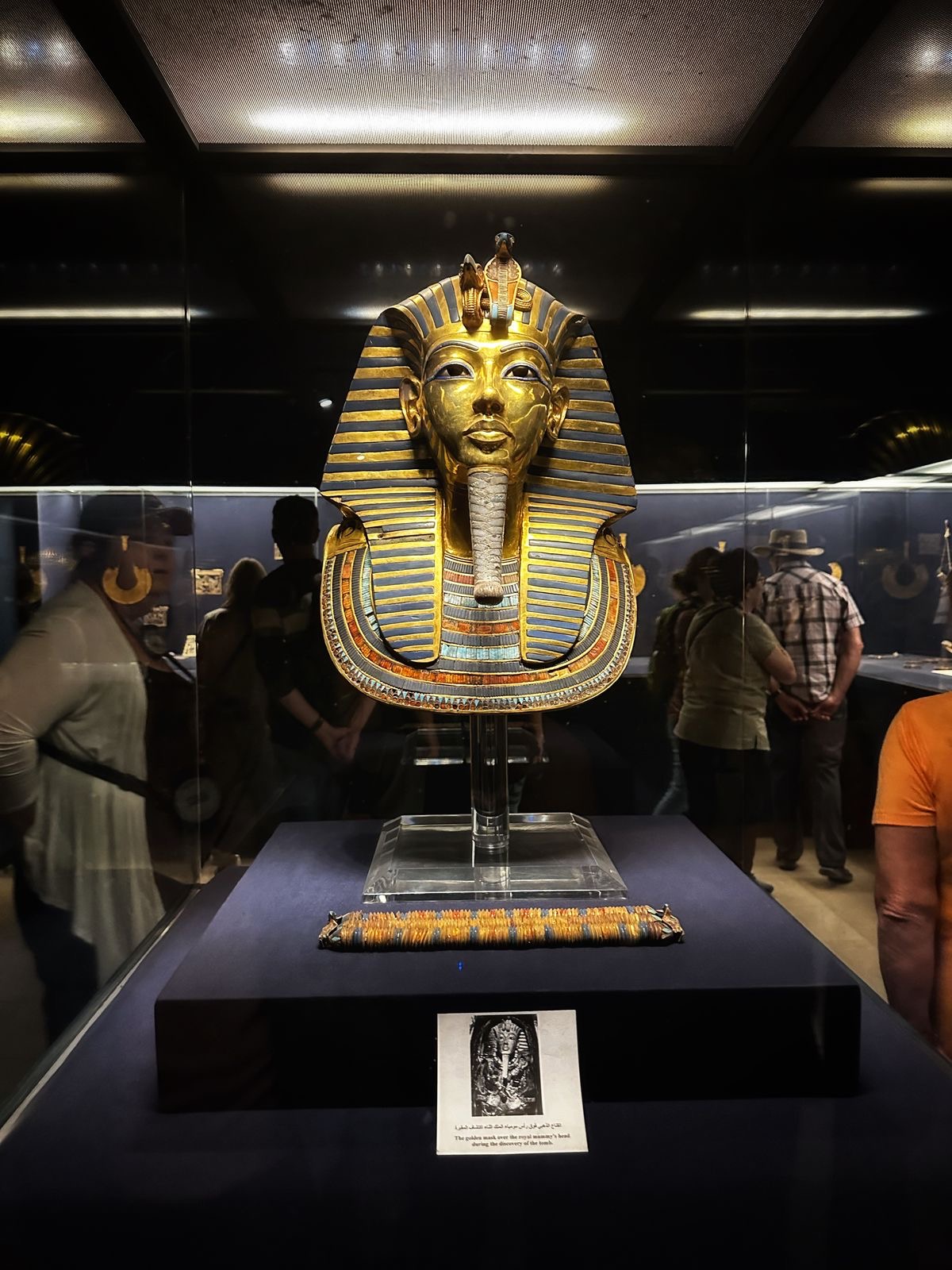 7Cairo by bus Grand museum